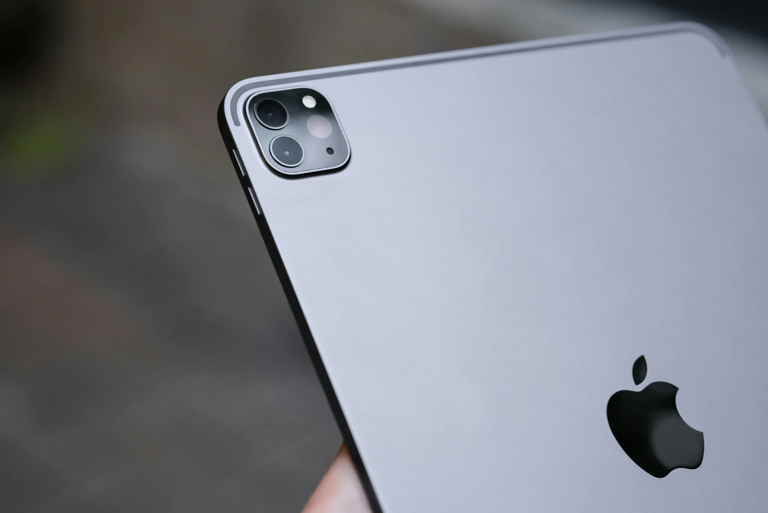 apple ipad air,pro,min service center dubai