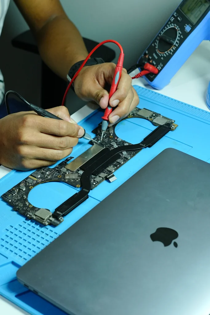 laptop fixing shop dubai