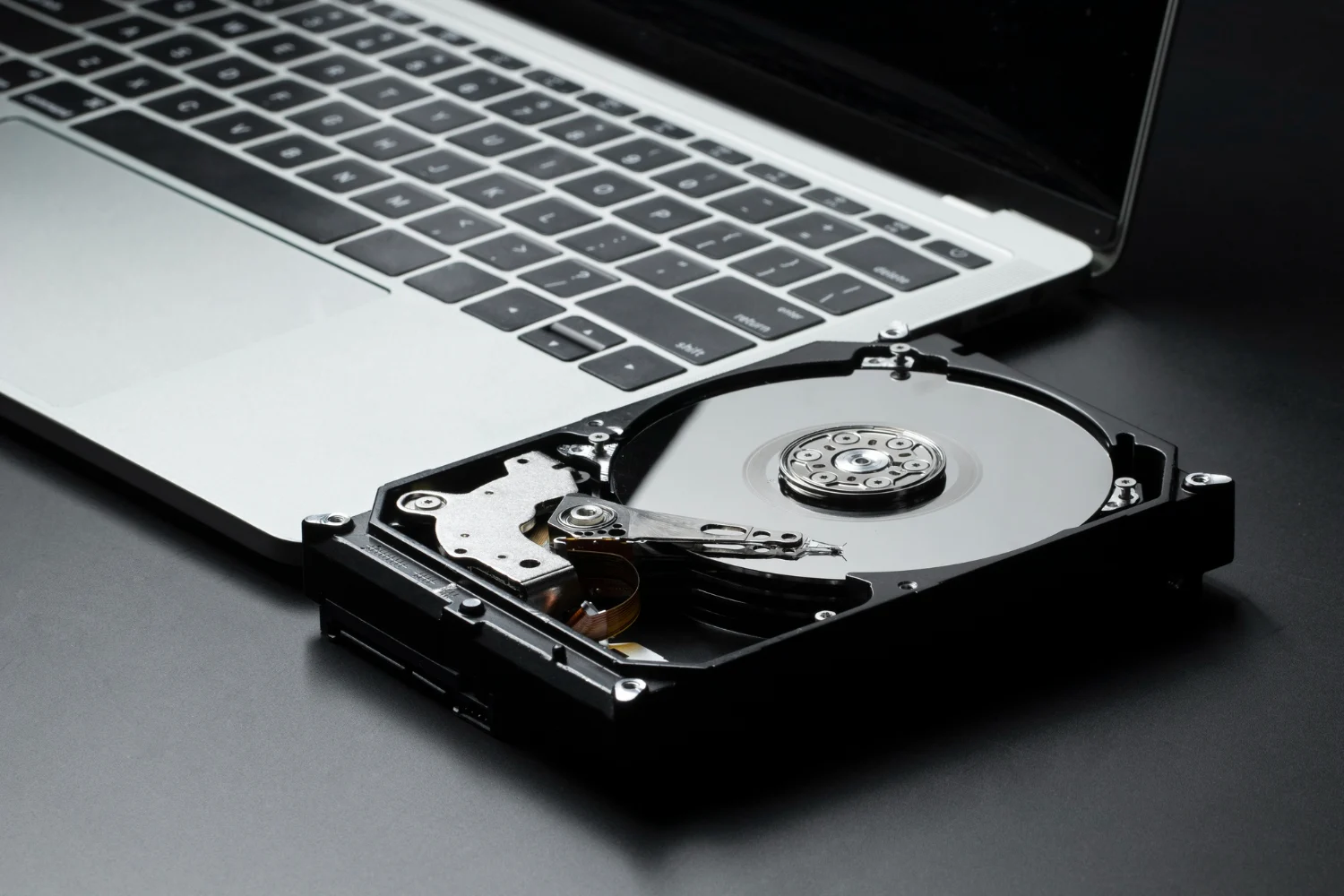 How to Recover Data from a Crashed Laptop Hard Drive in Dubai