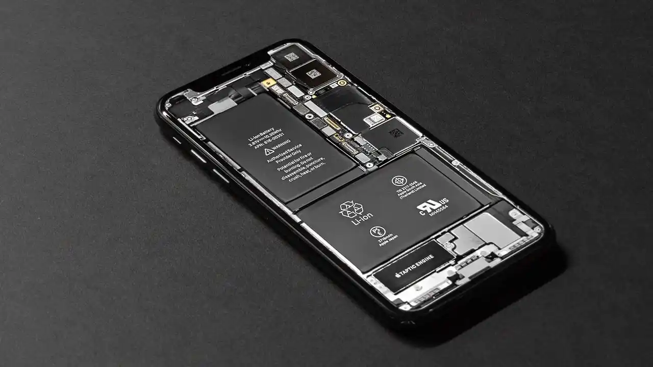 Smartphone Battery Safety 2025: Everything You Need to Know to Protect Your Device
