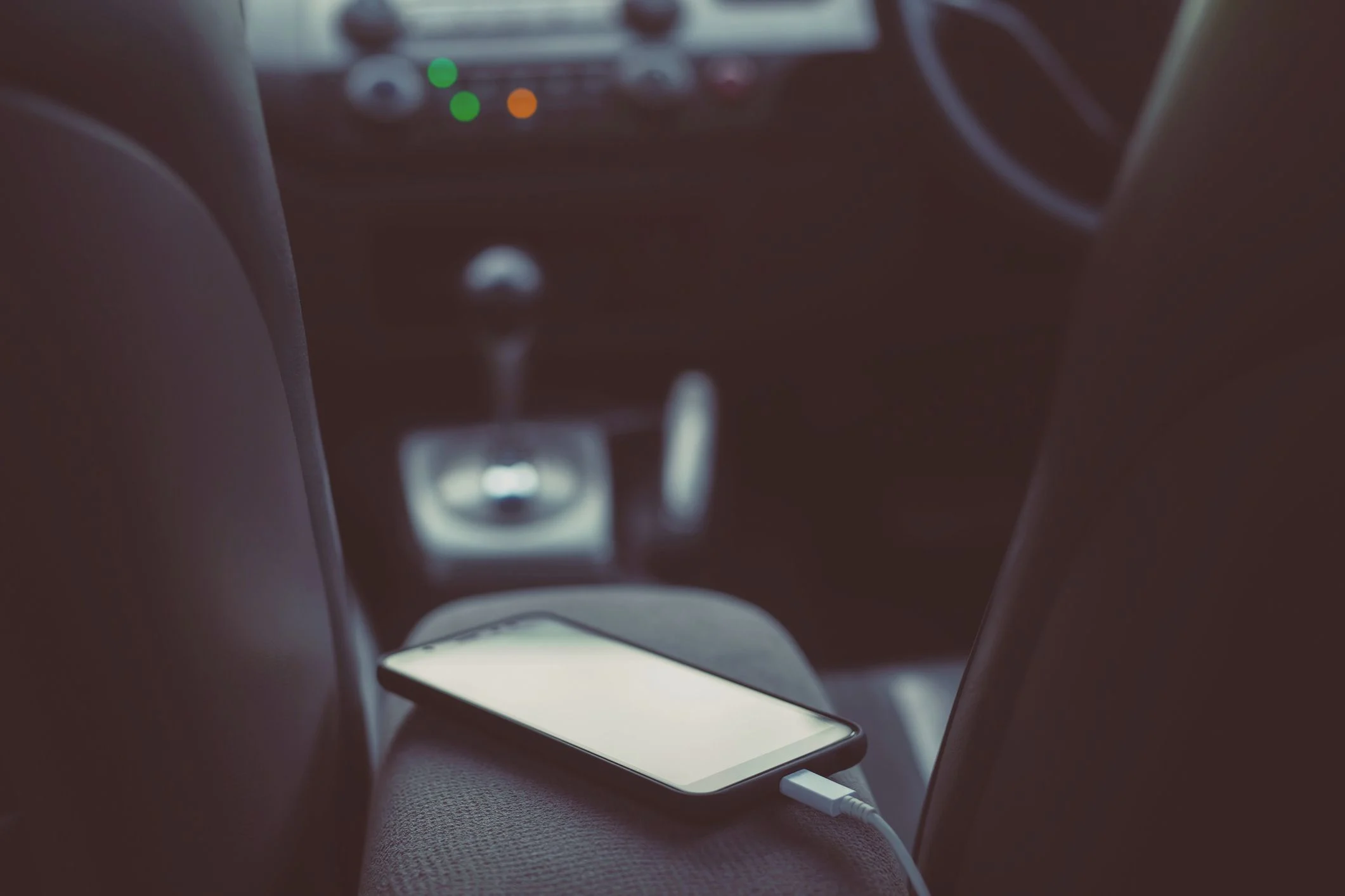 Emergency Steps: What to Do When Your Phone Displays the “Temperature Warning” in Your Car
