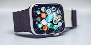 Apple Watch Series 11 Display Cracking: Dubai Users Report More Than Expected