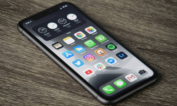 iOS 19 Update Bricking iPhones in UAE: What to Do If Your Screen Goes Black