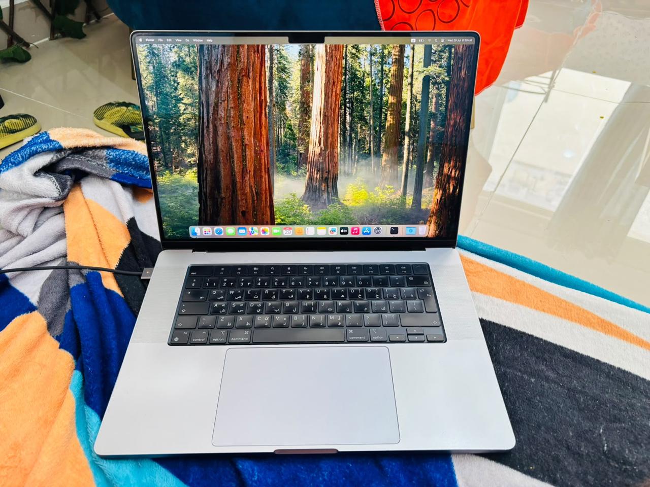 Zayd Ayaan's MacBook, photo 2